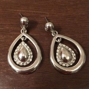 💎SALE💎 tear drop diamond earrings studs